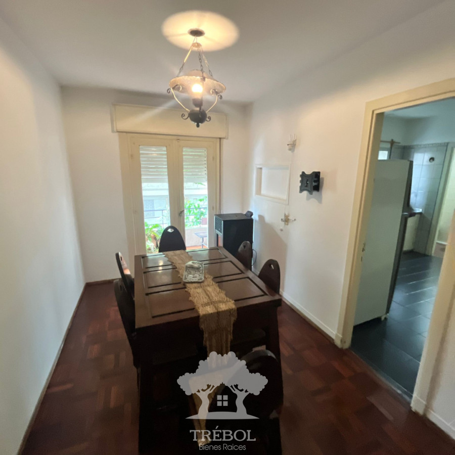 Apartamento ID.107 - Venta Apartamento 4 Dormitorios Centro Montevideo V 