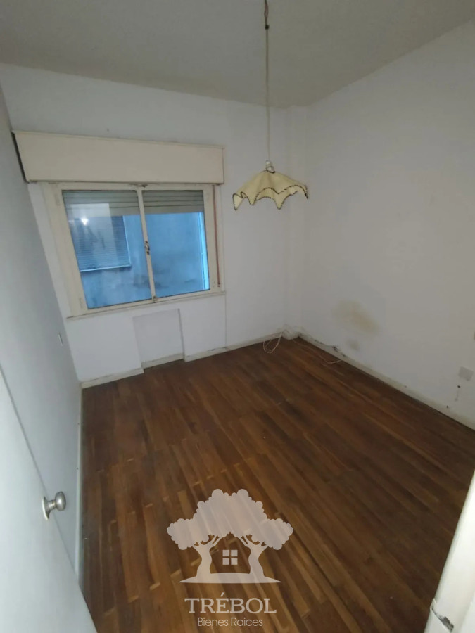 Apartamento ID.300 - Alquiler Apartamento 3 Dormitorios Centro Montevideo D