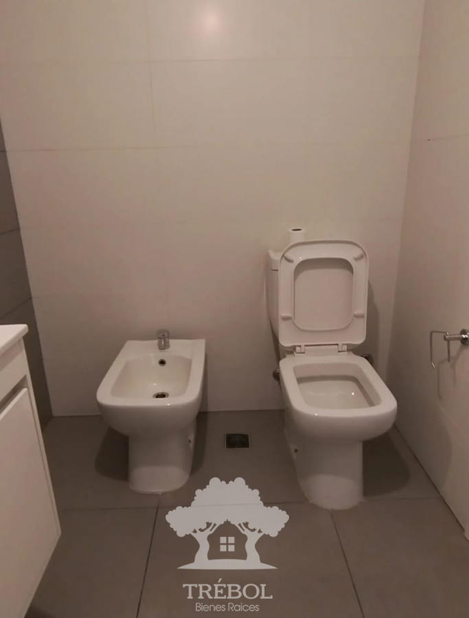 Apartamento ID.141 - Alquiler Apartamento 2 Dormitorios Garaje Barrio Sur Montevideo D