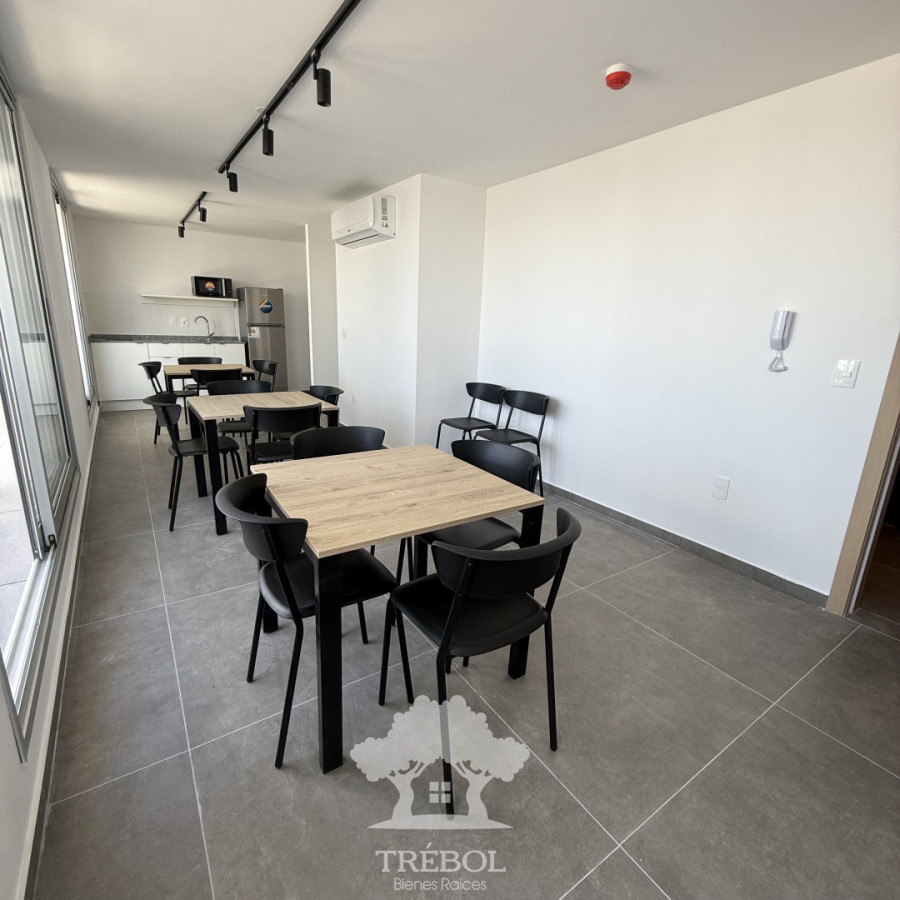 Apartamento ID.435 - Venta Apartamento 2 Dormitorios con Garage Centro Montevideo B