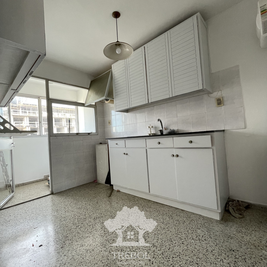 Apartamento ID.65 - Alquiler apartamento 3 Dormitorios Parque Rodó Montevidéo G