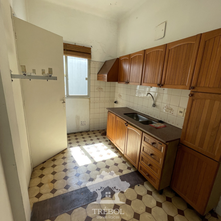 Apartamento ID.103 - Venta Casa 2 dormitorios + Local Comercial Rentado Aguada Montevideo G