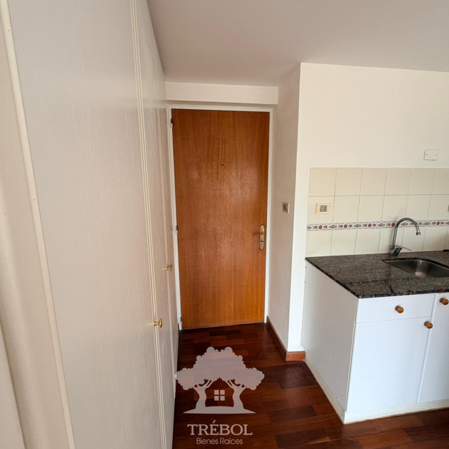 Apartamento ID.255 - Alquiler Apartamento Monoambiente Tres Cruces Montevideo V 