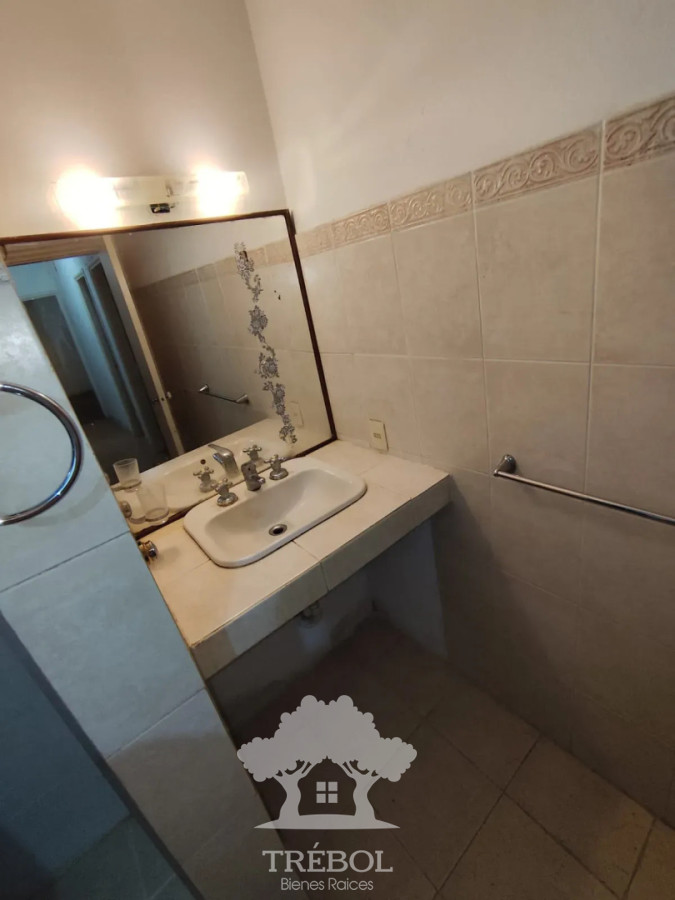 Apartamento ID.300 - Alquiler Apartamento 3 Dormitorios Centro Montevideo D