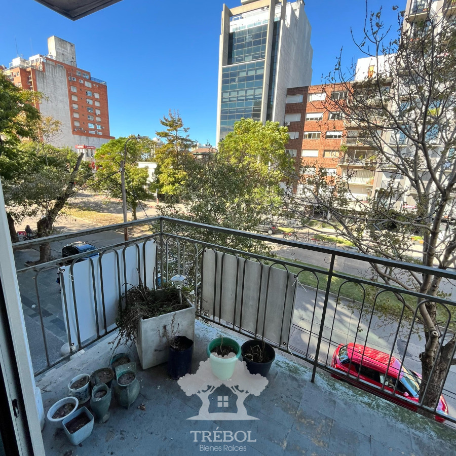 Apartamento ID.32 - Venta Apartamento 2 Dormitorios Pocitos Montevideo V 