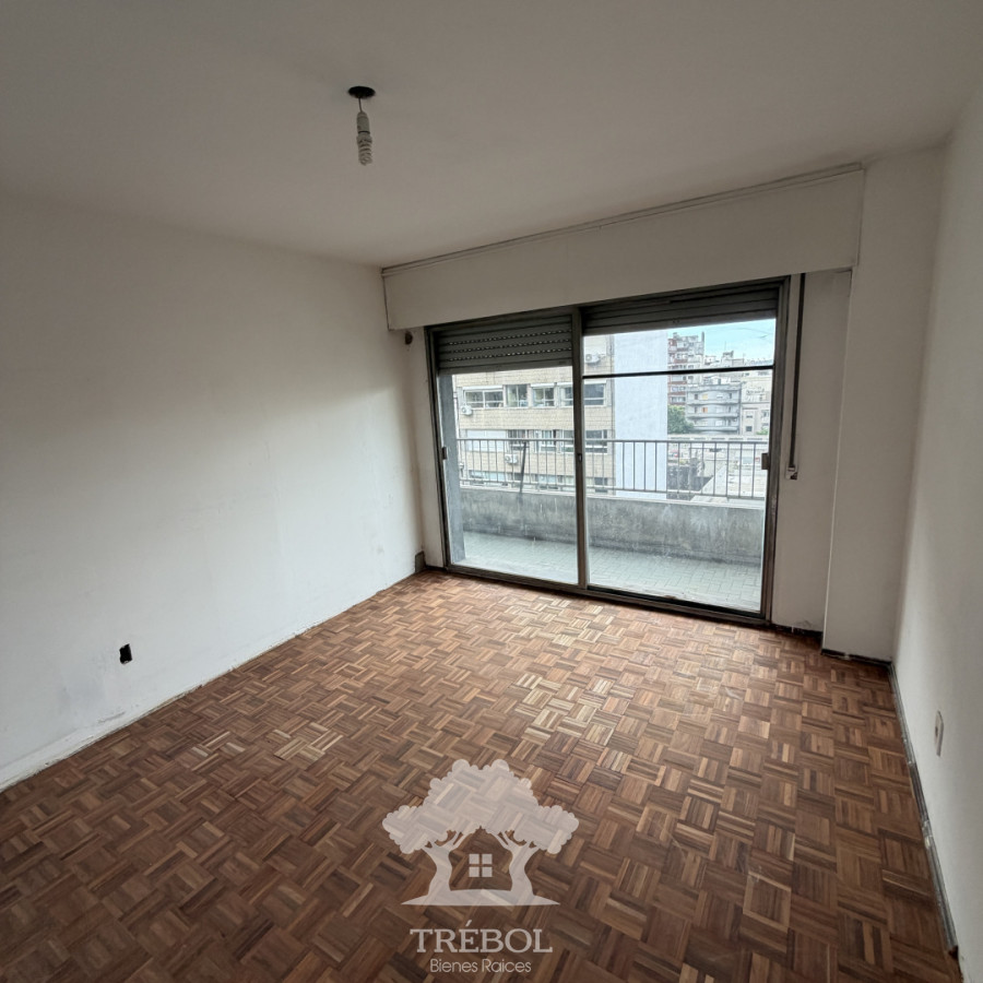 Apartamento ID.47 - Venta Apartamento 4 dormitorios Centro Montevideo G