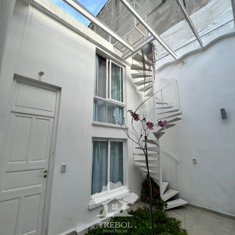 Apartamento ID.68 - Alquiler Apartamento Dúplex 1 Dormitorio Montevideo V 