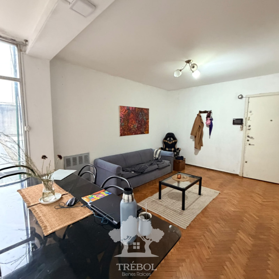 Apartamento ID.372 - Venta Apartamento 3 Dormitorios Centro Montevideo D