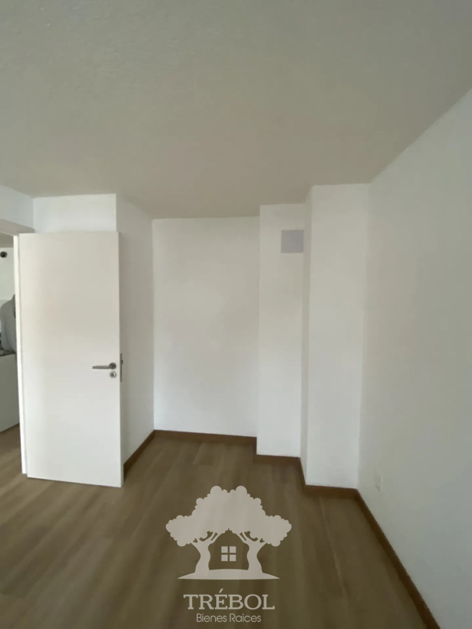 Apartamento ID.252 - Alquiler Apartamento 1 Dormitorios Tres Cruces Montevideo D