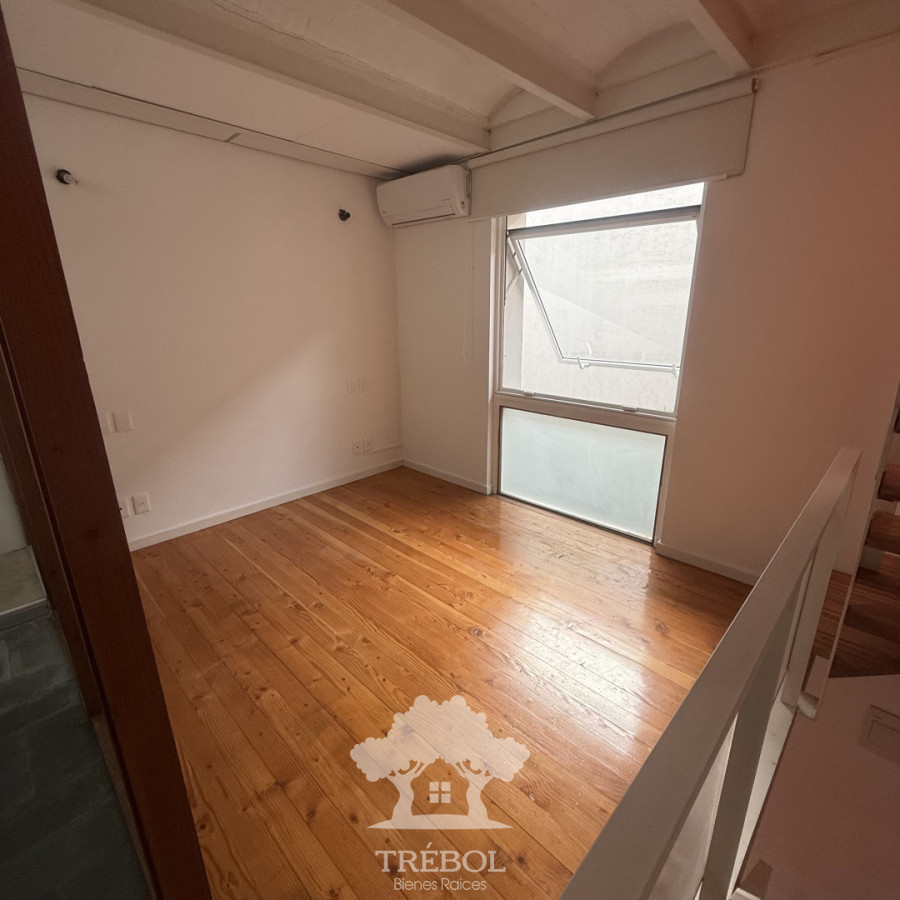 Apartamento ID.237 - Alquiler apartamento triplex Palermo Montevideo B