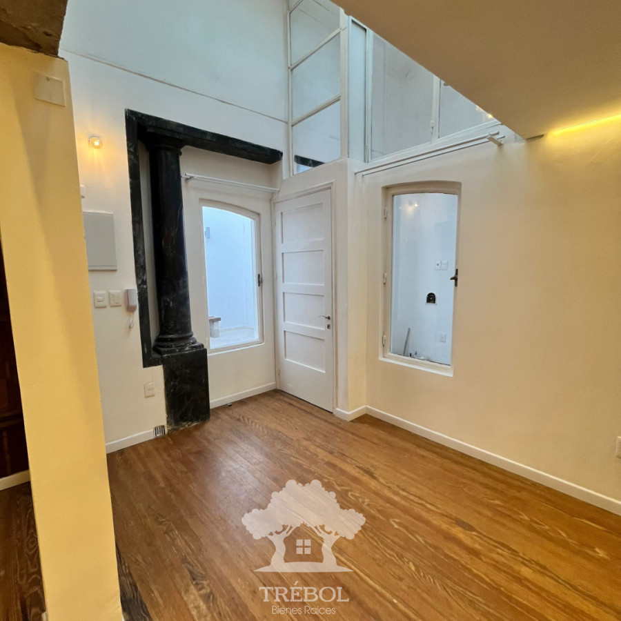 Apartamento ID.68 - Alquiler Apartamento Dúplex 1 Dormitorio Montevideo V 