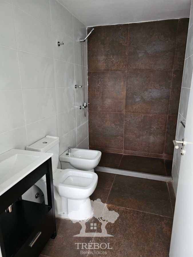 Apartamento ID.17 - Alquiler Apartamento 2 Dormitorios Palermo Montevideo D