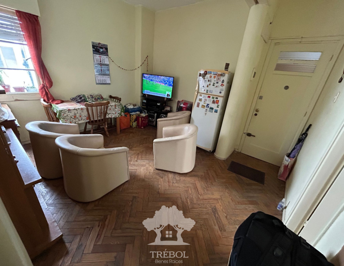 Apartamento ID.138 - Venta Apartamento 2 Dormitorios con Renta Ciudad Vieja Montevideo B