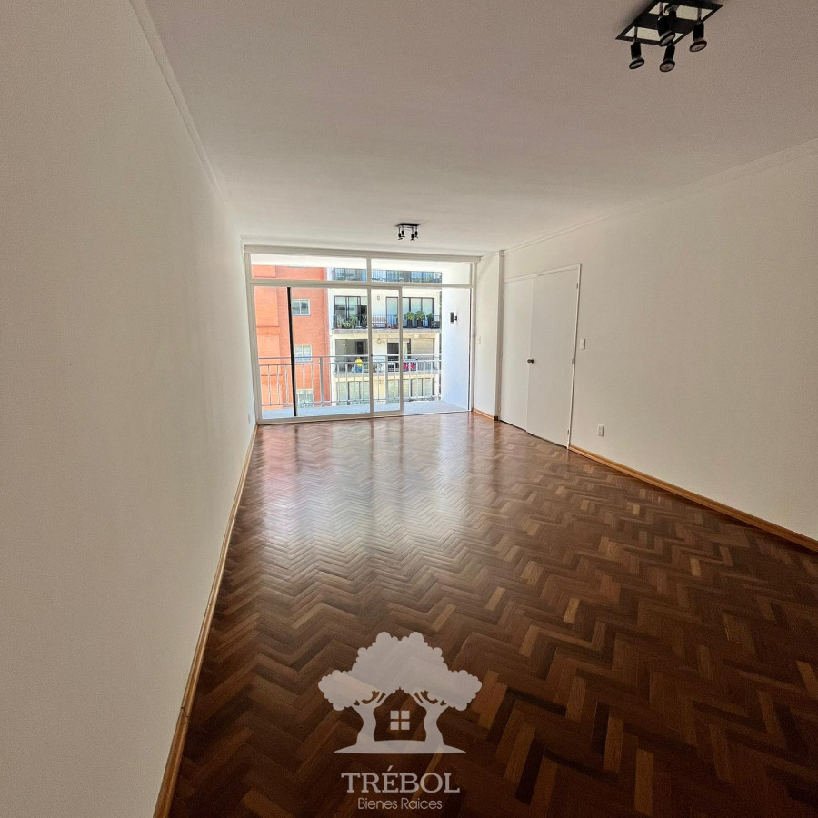 Apartamento ID.137 - Alquiler Apartamento 4 Dormitorios Pocitos Montevideo D