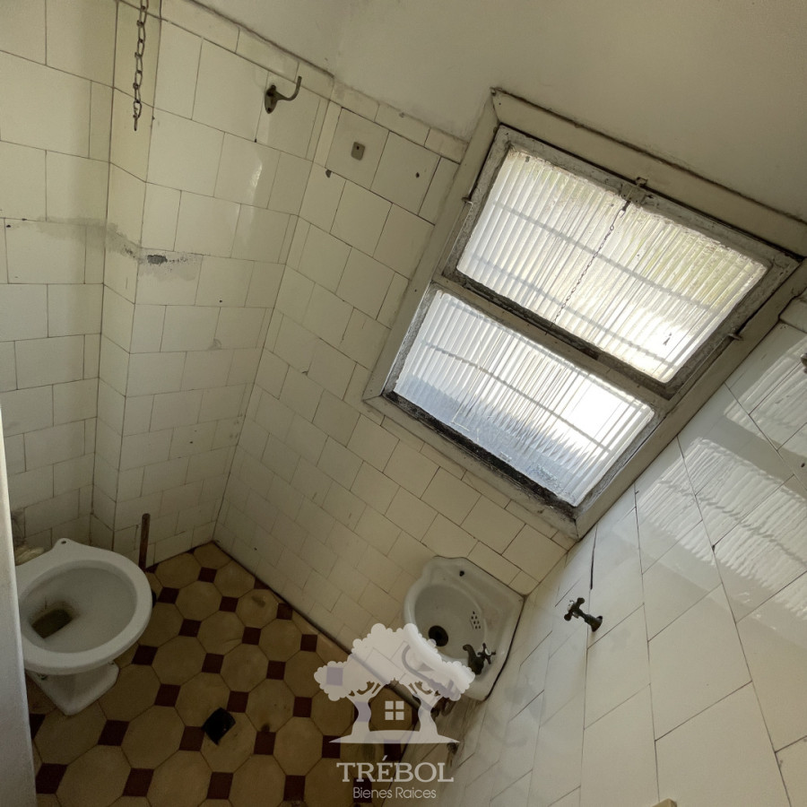 Apartamento ID.103 - Venta Casa 2 dormitorios + Local Comercial Rentado Aguada Montevideo G