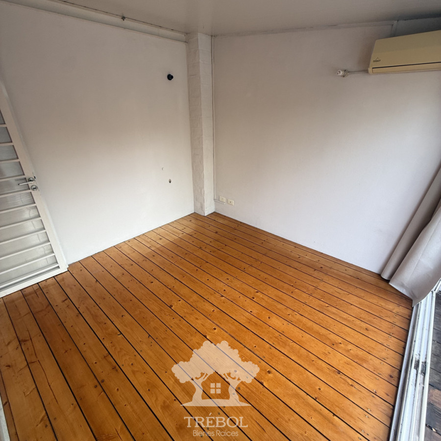Apartamento ID.237 - Alquiler apartamento triplex Palermo Montevideo B