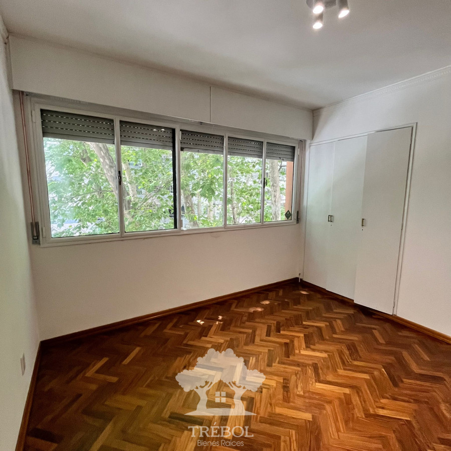 Apartamento ID.137 - Alquiler Apartamento 4 Dormitorios Pocitos Montevideo D