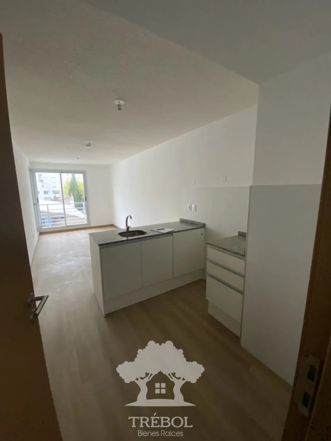 Apartamento ID.252 - Alquiler Apartamento 1 Dormitorios Tres Cruces Montevideo D