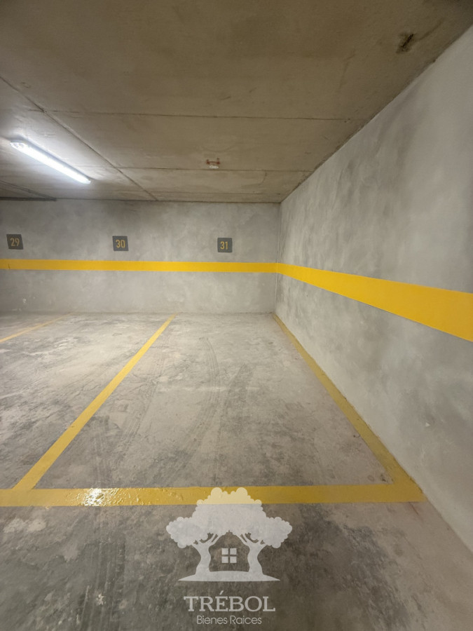 Apartamento ID.435 - Venta Apartamento 2 Dormitorios con Garage Centro Montevideo B