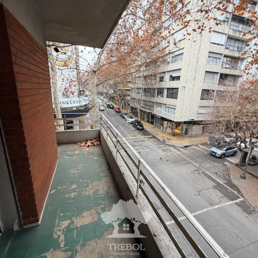 Apartamento ID.372 - Venta Apartamento 3 Dormitorios Centro Montevideo D