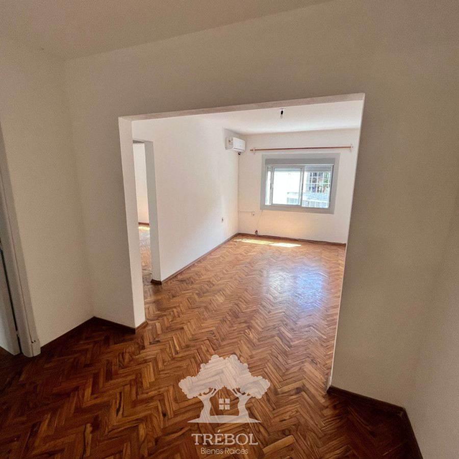 Apartamento ID.51 - Alquiler Apartamento 2 Dormitorios Centro Montevideo V 