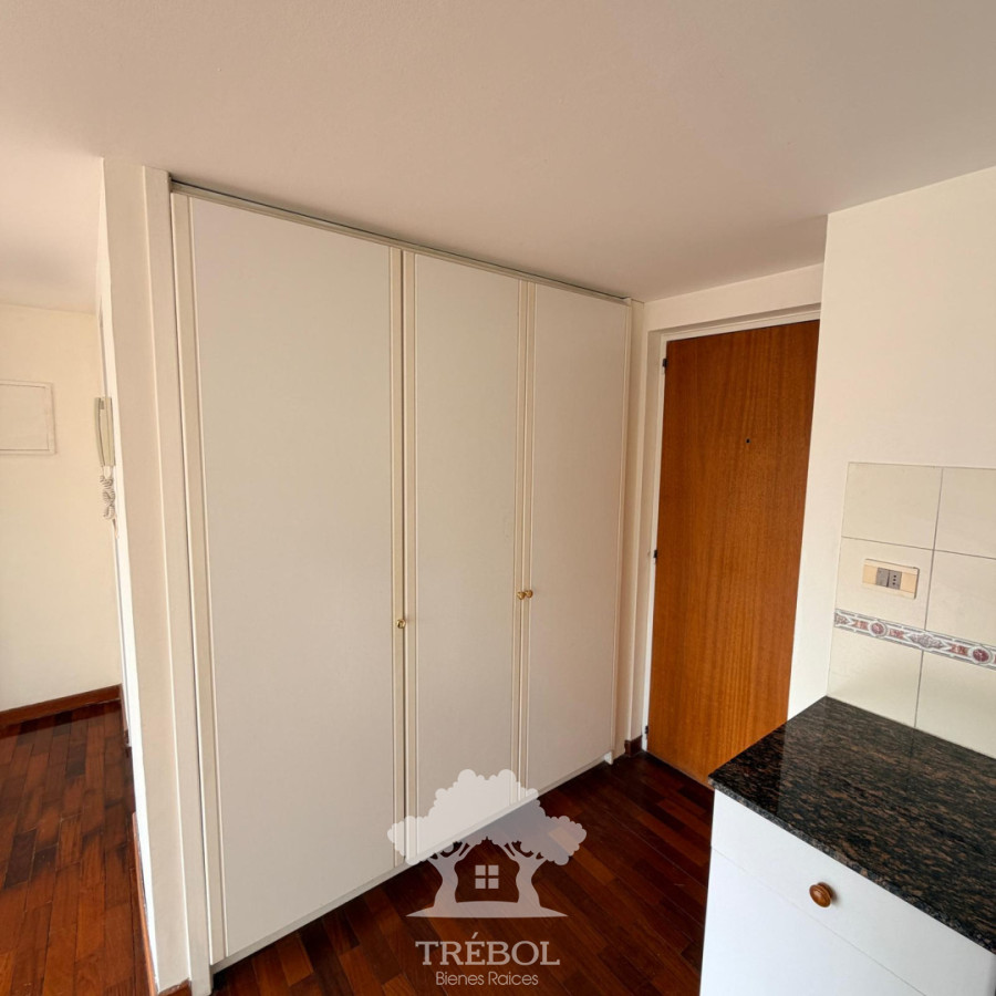 Apartamento ID.255 - Alquiler Apartamento Monoambiente Tres Cruces Montevideo V 