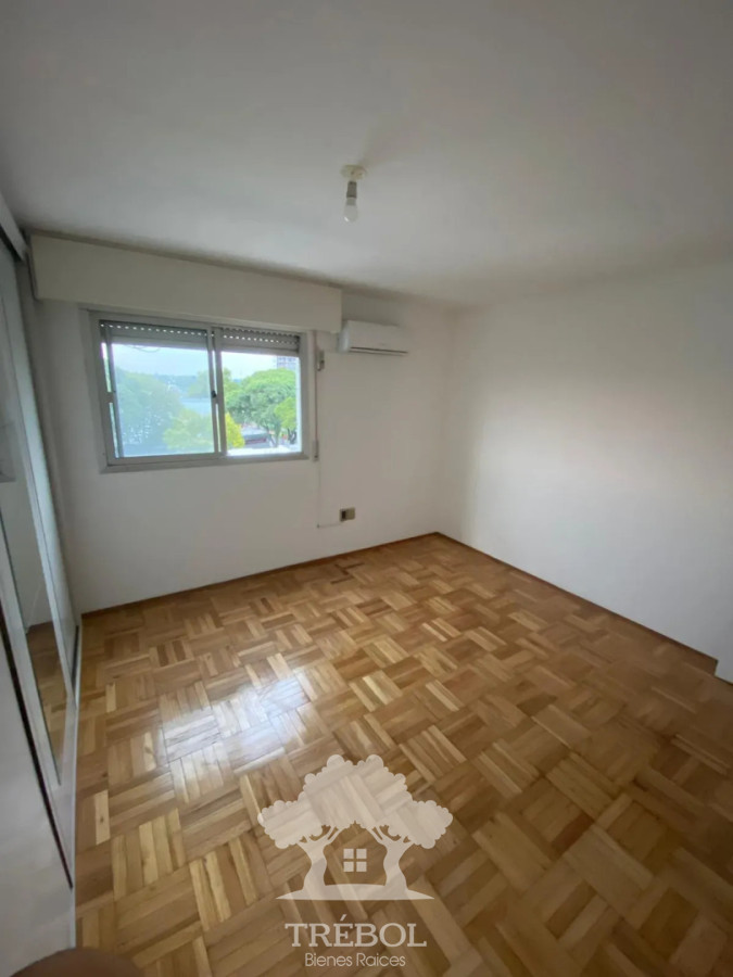 Apartamento ID.219 - Alquiler Apartamento 2 Dormitorio Buceo Montevideo D