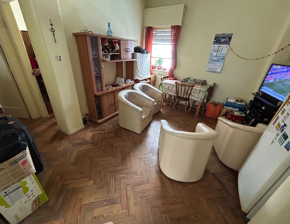 Venta Apartamento 2 Dormitorios Ciudad Vieja Montevideo Con Renta R