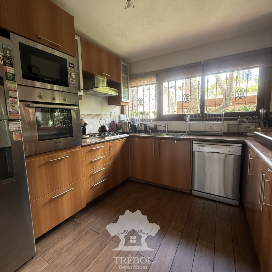 Casa ID.495 - Venta Casa 4 dormitorios 4 baños Parque Batlle Montevideo B