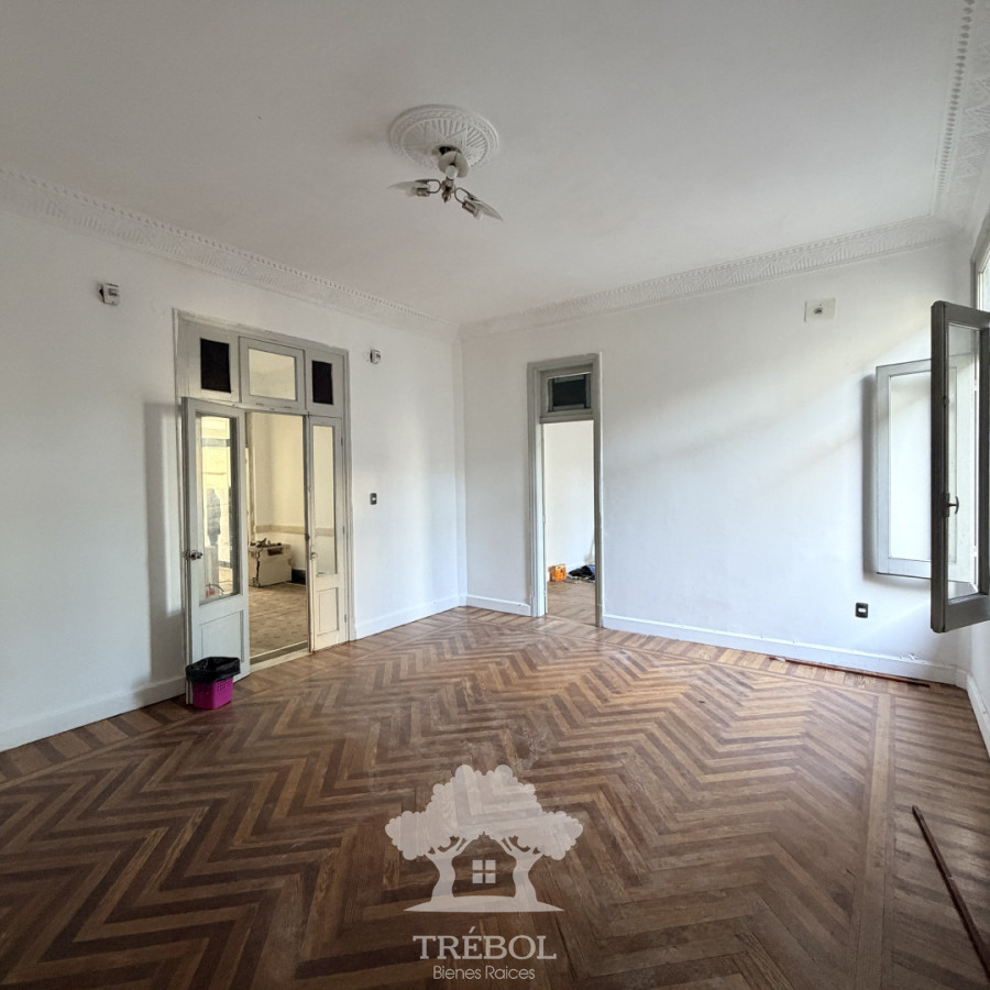 Casa ID.243 - Alquiler Casa 5 Dormitorios Ciudad Vieja  Montevideo G