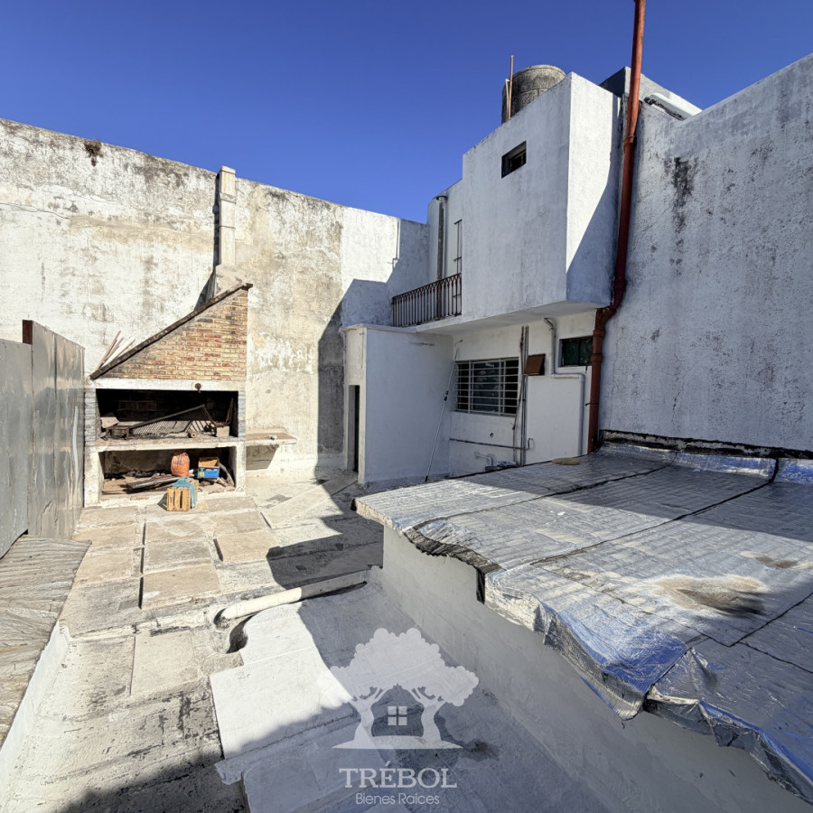 Casa ID.243 - Alquiler Casa 5 Dormitorios Ciudad Vieja  Montevideo G