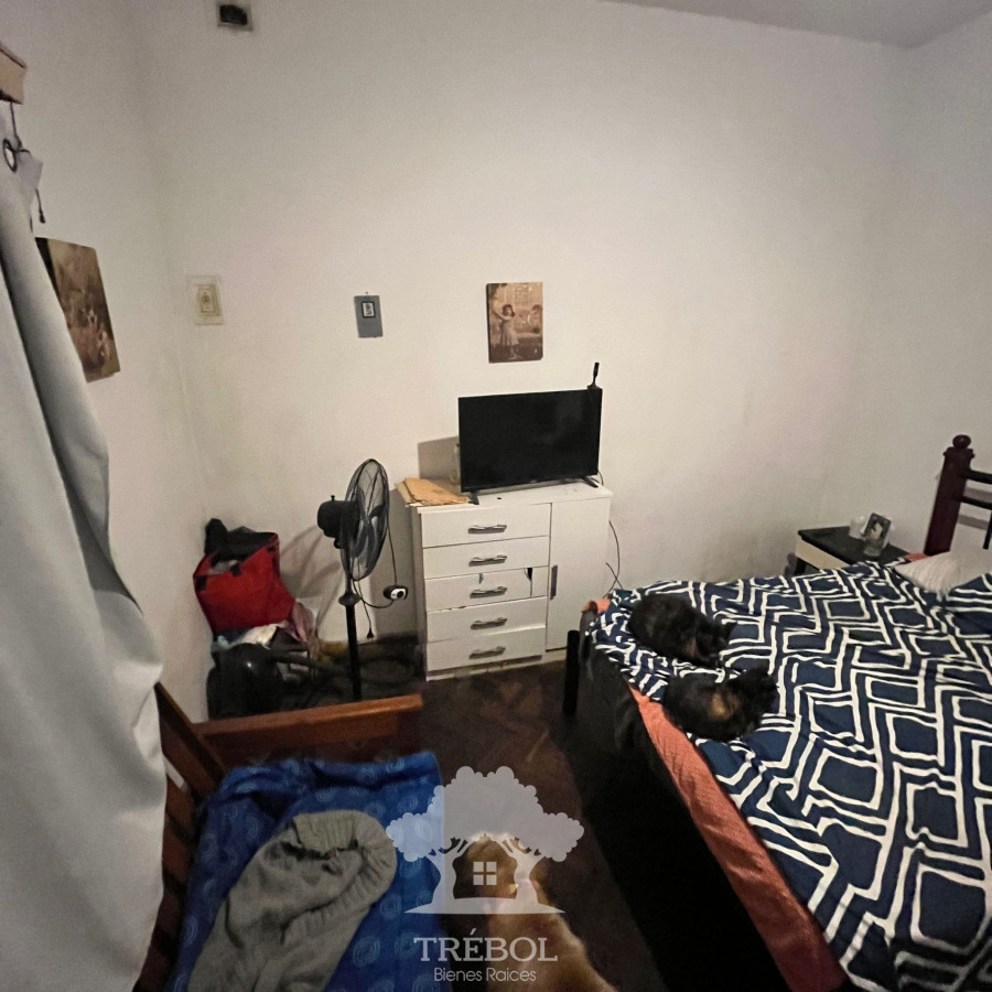 Casa ID.26 - Venta  Casa con Garaje y dos Apartamentos al fondo rentados Carrasco Norte Montevideo V