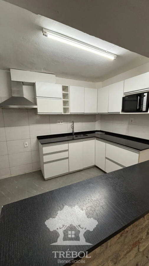 Casa ID.299 - Alquiler Casas 2 Dormitorios La Blanqueada Montevideo D