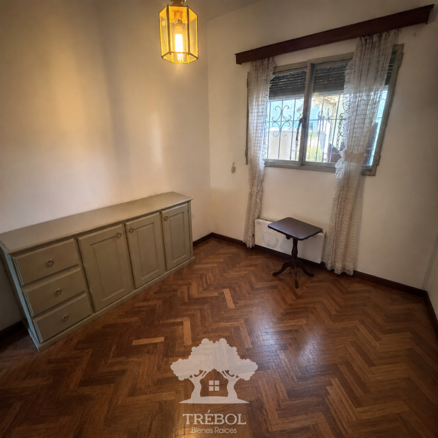 Casa ID.492 - Venta casa 3 dormitorios Nuevo Paris Montevideo B