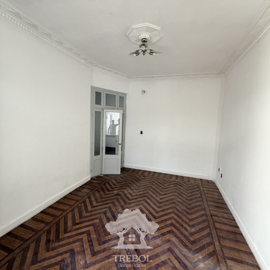 Casa ID.243 - Alquiler Casa 5 Dormitorios Ciudad Vieja  Montevideo G