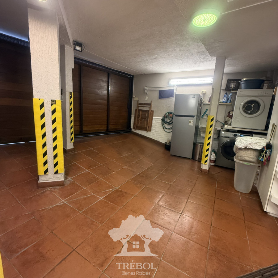 Casa ID.495 - Venta Casa 4 dormitorios 4 baños Parque Batlle Montevideo B