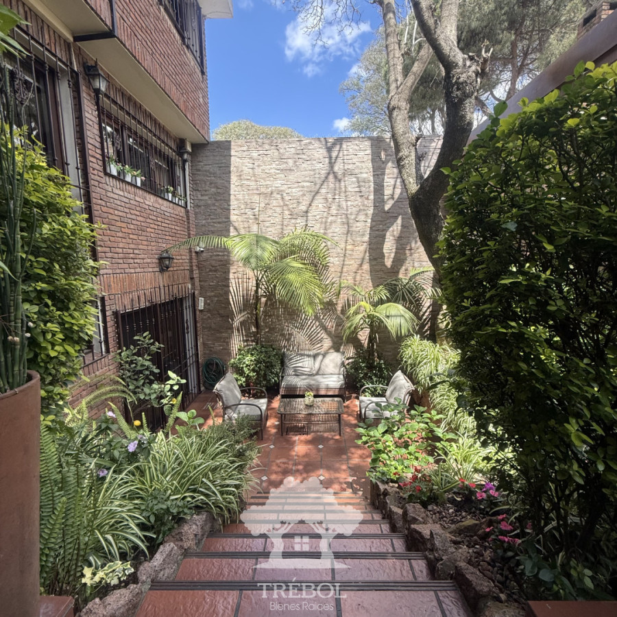 Casa ID.495 - Venta Casa 4 dormitorios 4 baños Parque Batlle Montevideo B