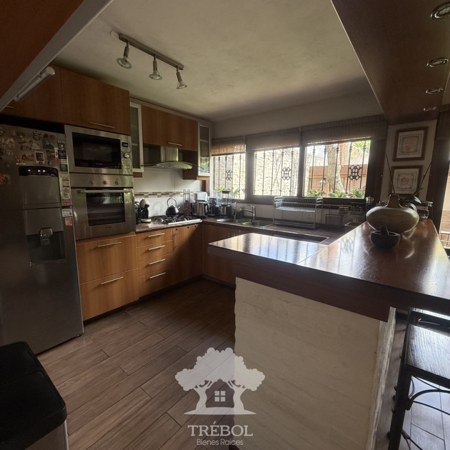 Casa ID.495 - Venta Casa 4 dormitorios 4 baños Parque Batlle Montevideo B