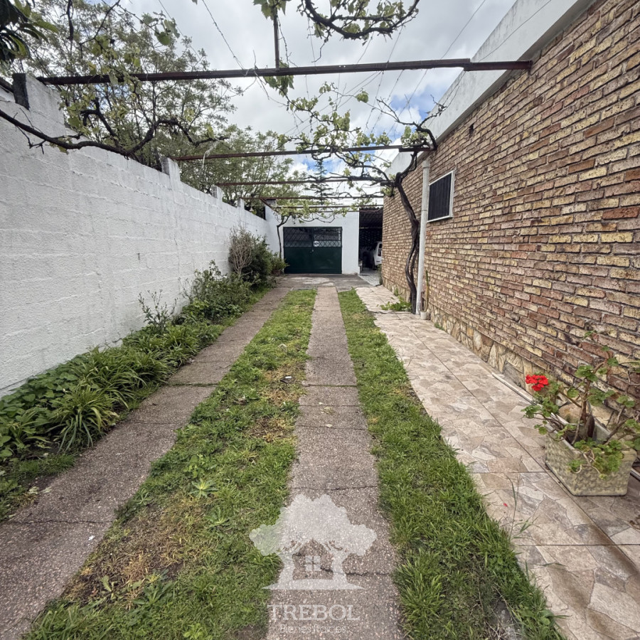 Casa ID.492 - Venta casa 3 dormitorios Nuevo Paris Montevideo B