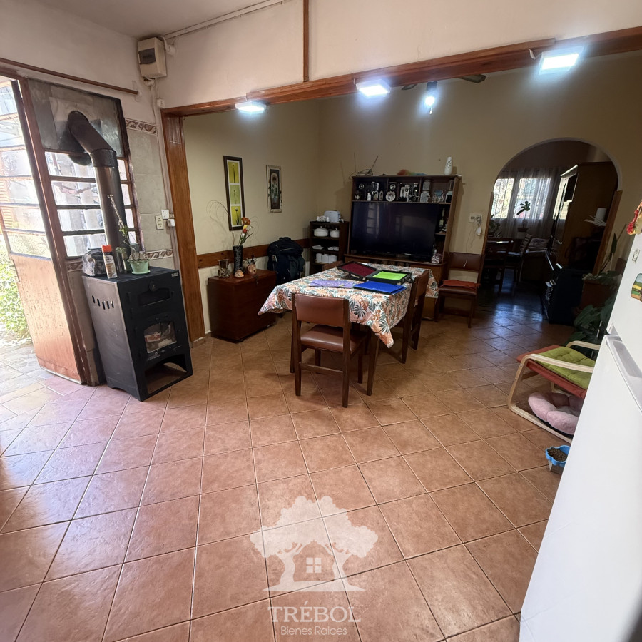 Casa ID.116 - Venta 2 Casas Villa Española Montevideo B