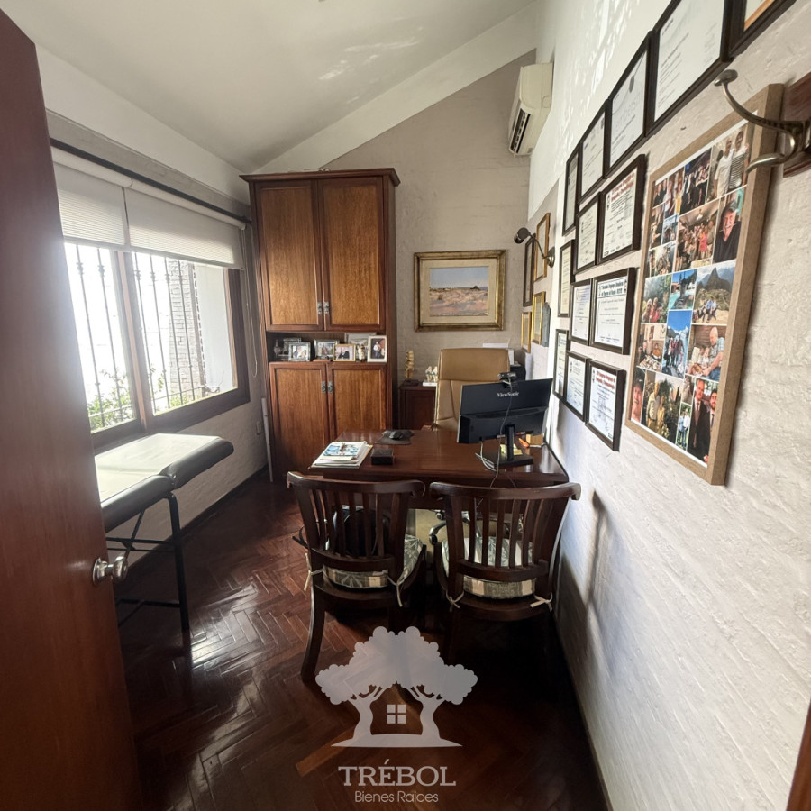 Casa ID.495 - Venta Casa 4 dormitorios 4 baños Parque Batlle Montevideo B