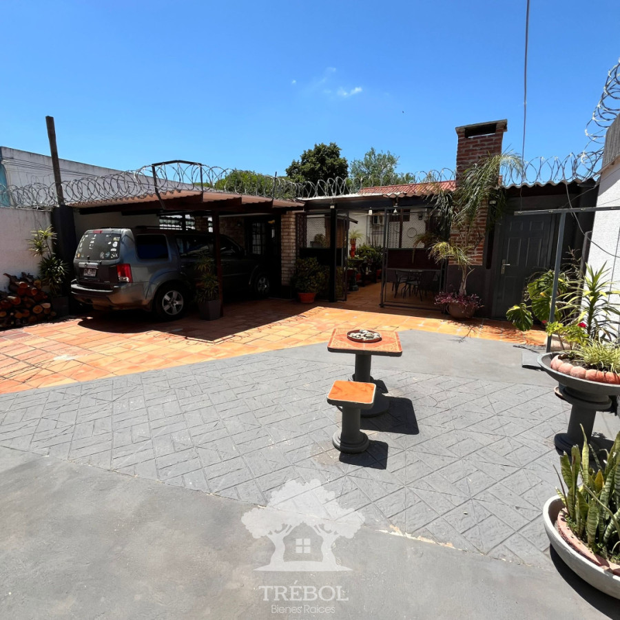 Casa ID.153 - Veta Casa 2 Dormitorios + 3 Apartamentos Rentados Ituzaingó Montevideo V 