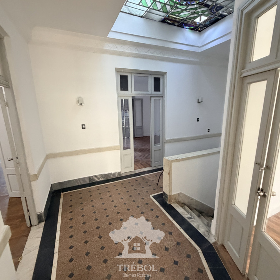 Casa ID.243 - Alquiler Casa 5 Dormitorios Ciudad Vieja  Montevideo G