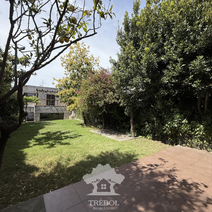 Casa ID.52 - Venta Casa 2 o 5 Dormitorios Buceo Montevideo B