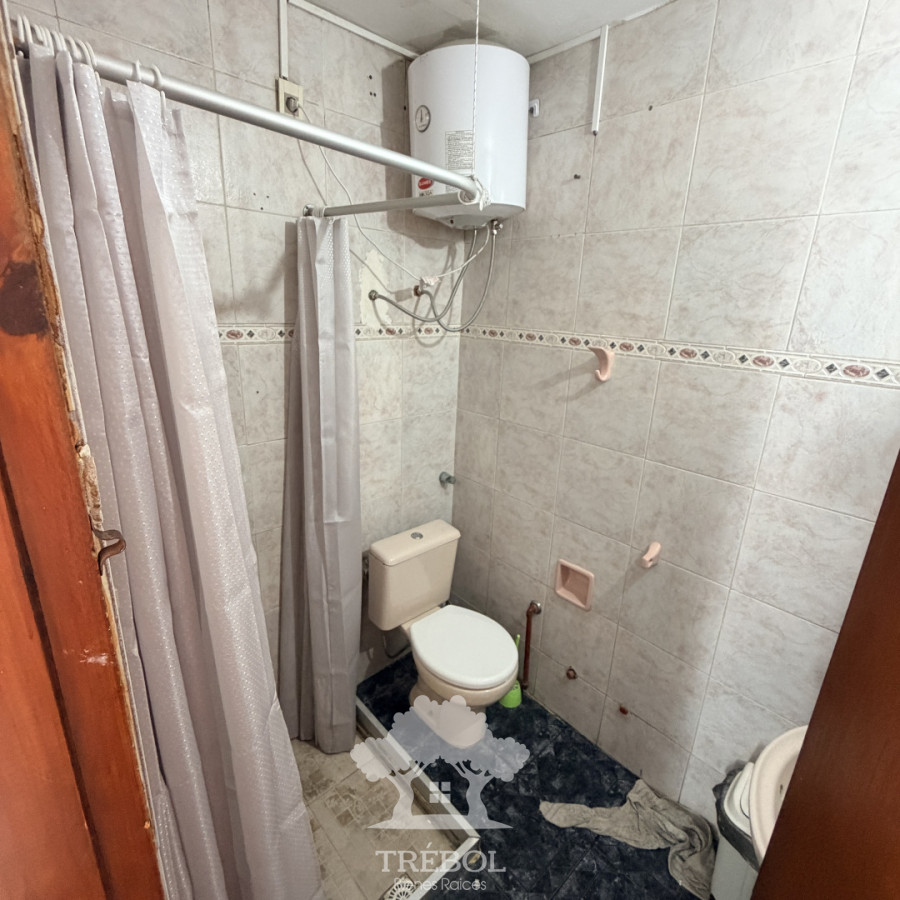 Casa ID.375 - Venta Casa Residencial estudiantil 5 Dormitorios Aguada Montevideo G