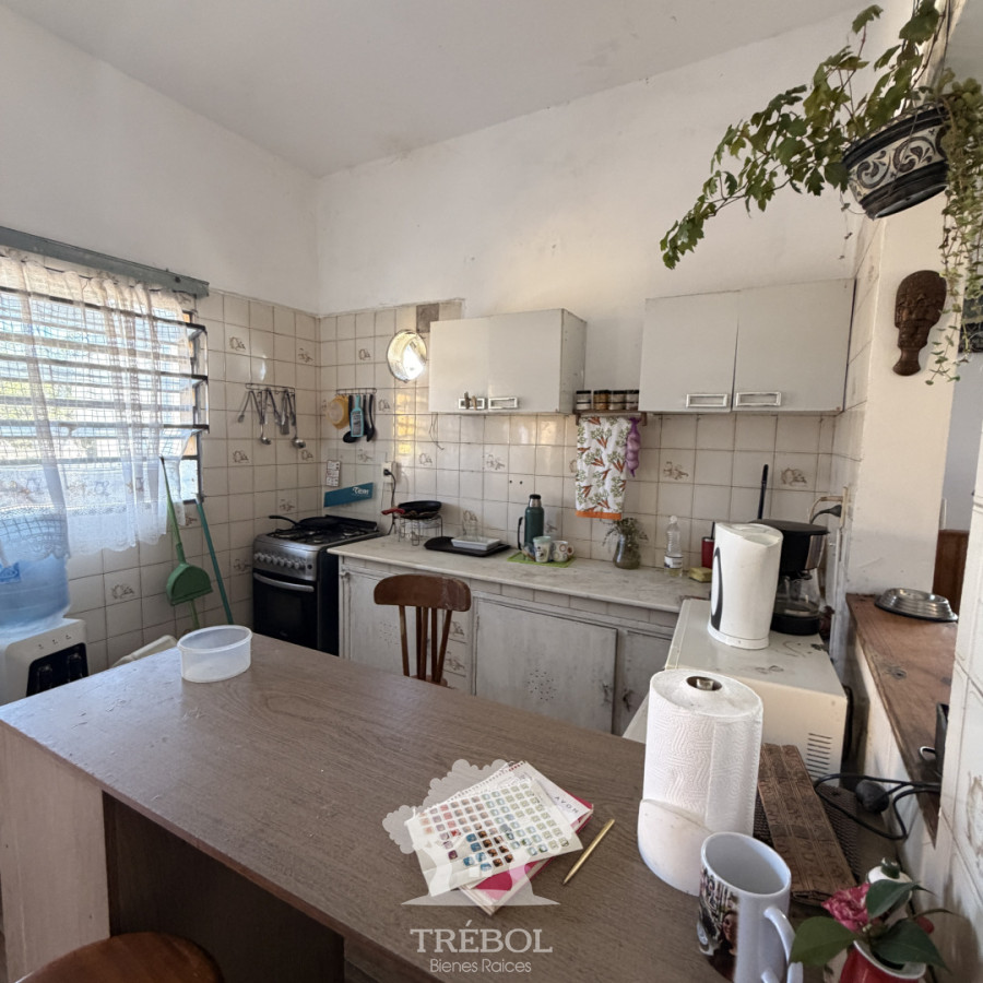Casa ID.26 - Venta  Casa con Garaje y dos Apartamentos al fondo rentados Carrasco Norte Montevideo V