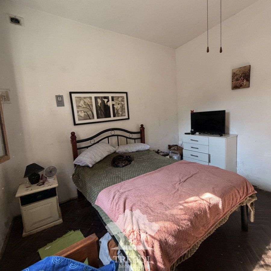 Casa ID.26 - Venta  Casa con Garaje y dos Apartamentos al fondo rentados Carrasco Norte Montevideo V