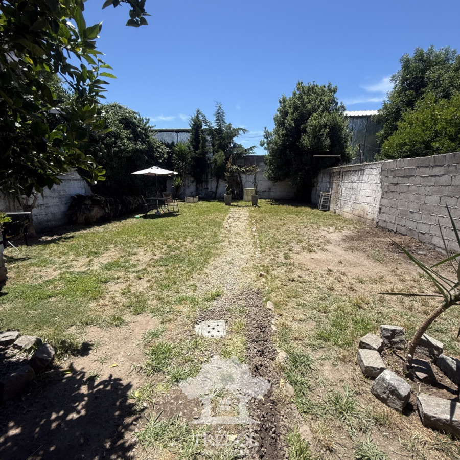 Casa ID.143 - Venta casa 2 dormitorios Villa Española Montevideo B