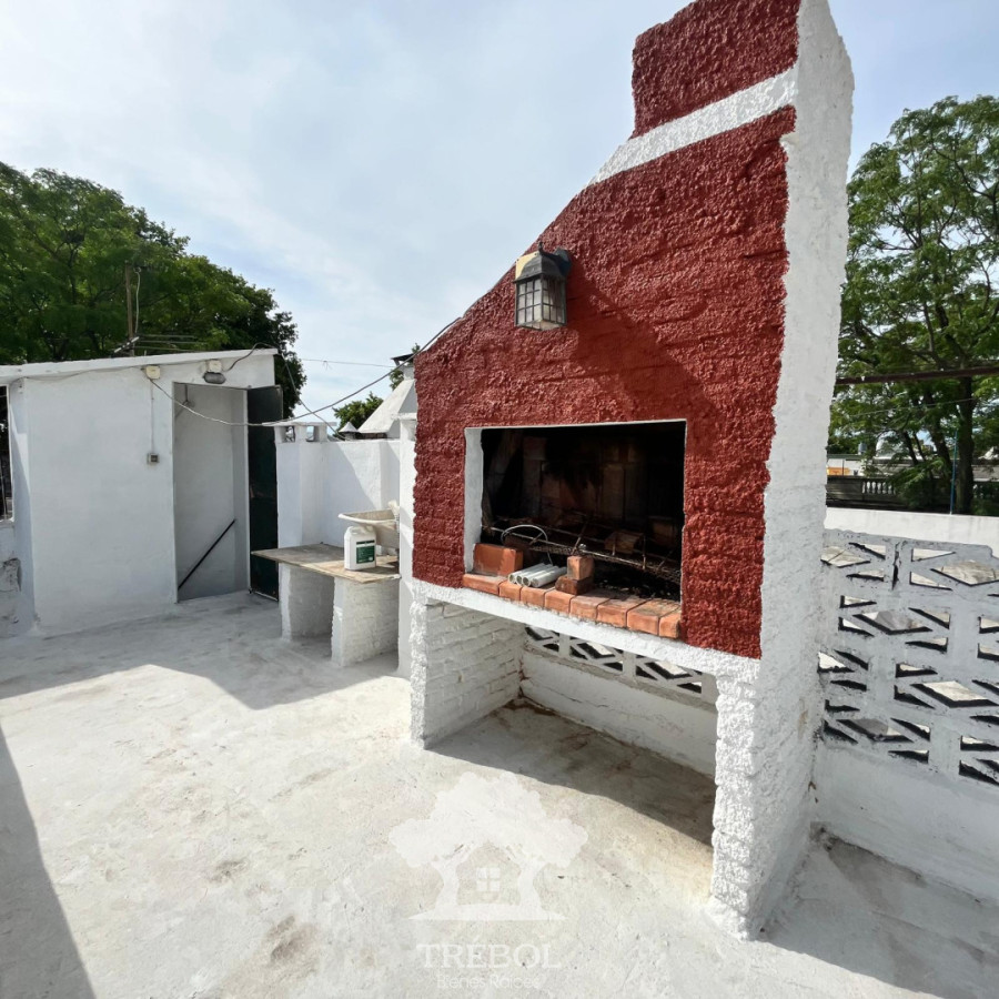 Casa ID.100 - Alquiler Casa 6 Dormitorios Aguada Montevideo V 