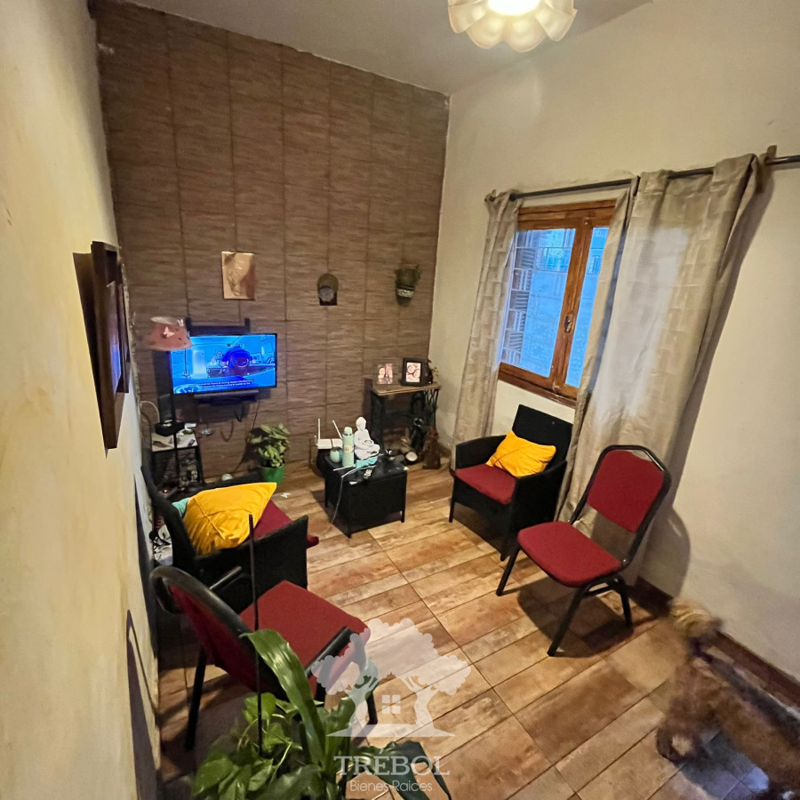 Casa ID.26 - Venta  Casa con Garaje y dos Apartamentos al fondo rentados Carrasco Norte Montevideo V